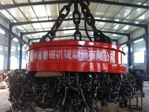 吊廢鋼用起重電磁鐵xiao_副本.jpg 吊廢鋼用起重電磁鐵xiao_副本.jpg