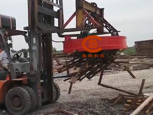 叉車(chē)用起重電磁鐵