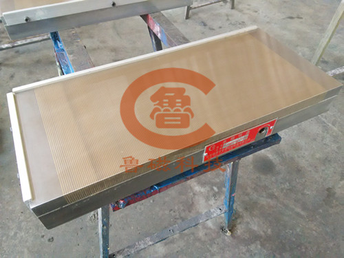 密極永磁吸盤(pán) 密極永磁吸盤(pán)