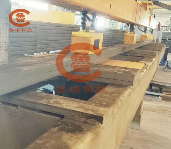 自動化電永磁吸盤